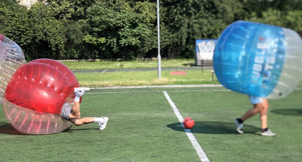 Bubble football au complexe sportif de Štruncovy Sady, Pilsen