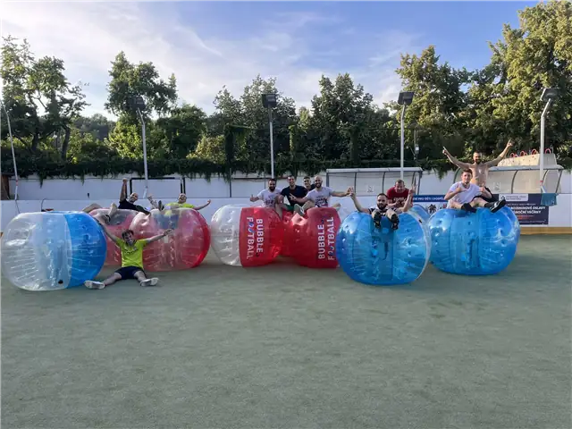 Bubble-Soccer-Spieler in Aktion – Prag – Kozí 18 (3)