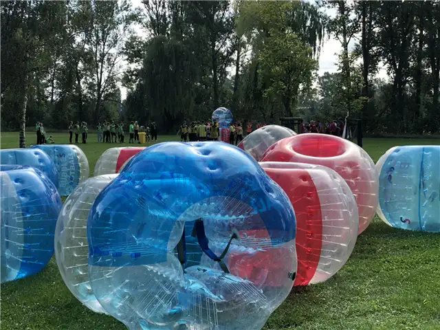 Bubble-Soccer-Spieler in Aktion – Litoměřice (3)